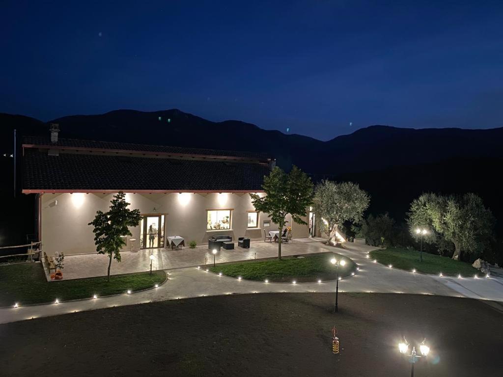 Tenuta Morrone Pertosa Bagian luar foto