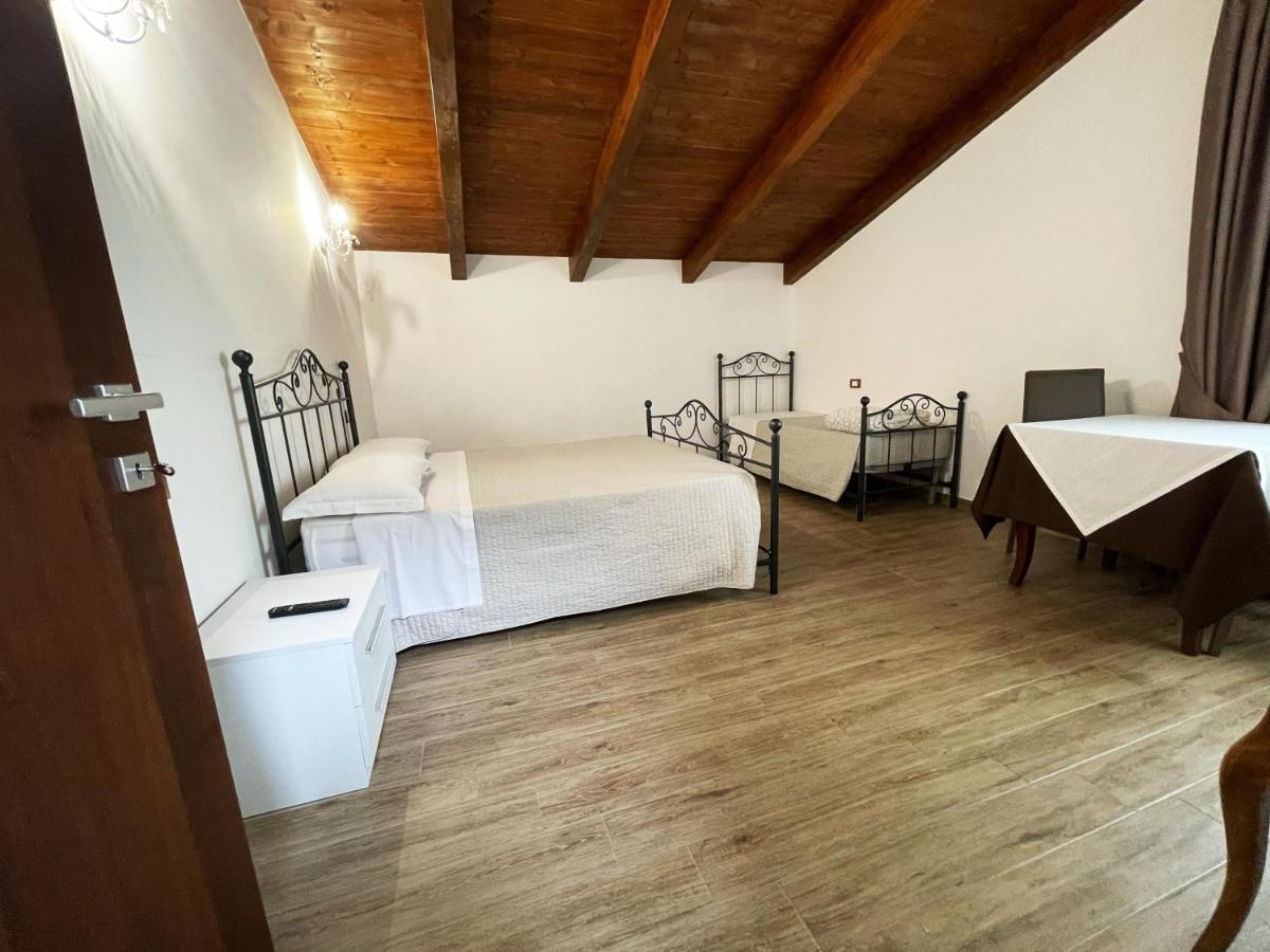 Tenuta Morrone Pertosa Bagian luar foto