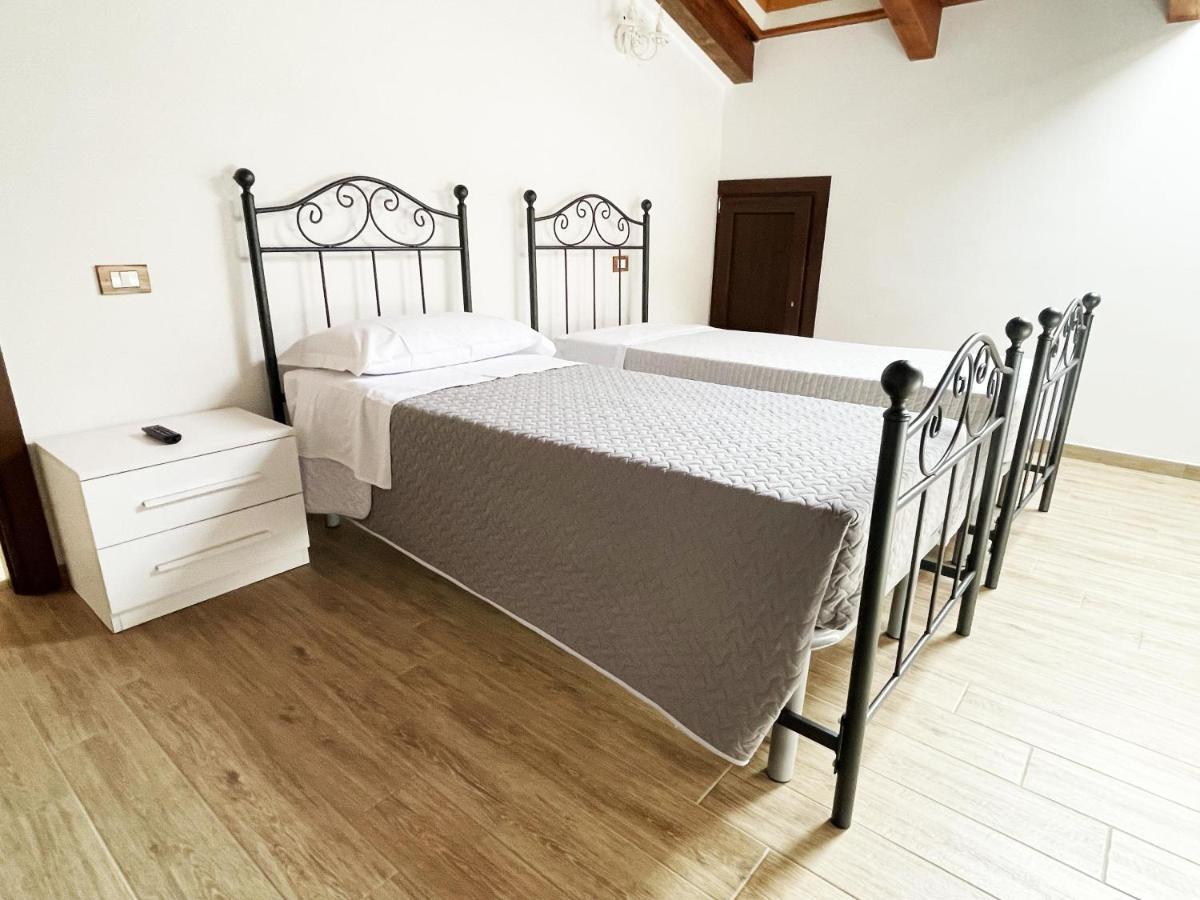 Tenuta Morrone Pertosa Bagian luar foto