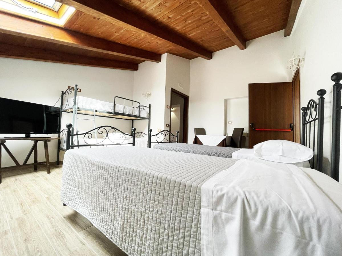 Tenuta Morrone Pertosa Bagian luar foto