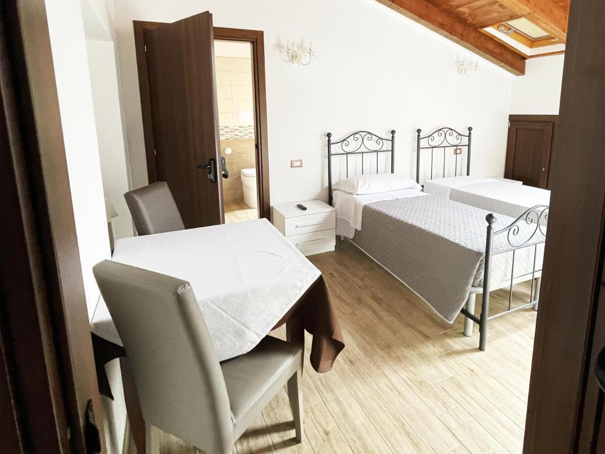 Tenuta Morrone Pertosa Bagian luar foto